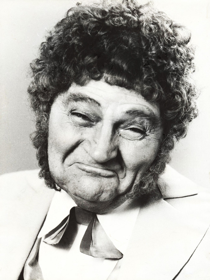 О. Луценко у ролі Ісака у виставі «Спадкоємці Рабурдена» Е. Золя